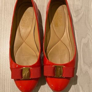 AUTHENTIC Ferragamo Varina Shoes, Size 8C in Lava